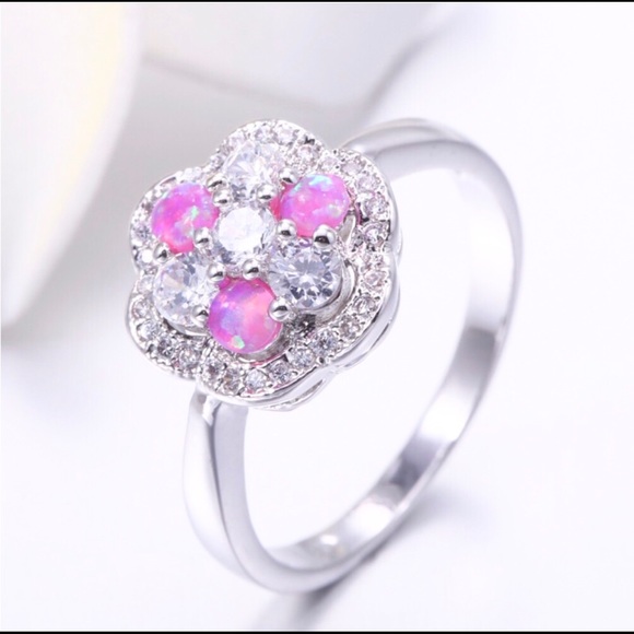 BRAND NEW.925 STERLING WHITE/PINK OPAL RING - Picture 3 of 8